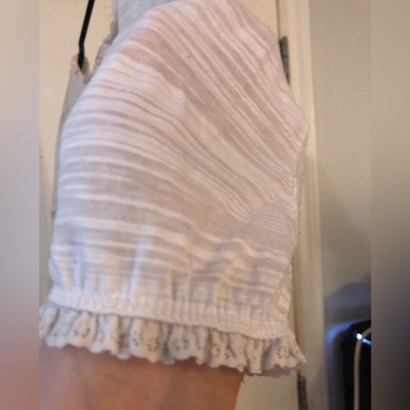 π«Άπ»- See through White Cardigan with lace trim- - Picture 7 of 9